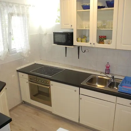 Ferienwohnung Fur 3 Personen Ca 35 Qm In Crikvenica, Kvarner Bucht Und Umgebung - B54689 Crikvenica